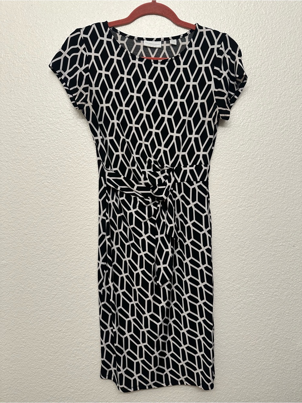 New York & Company Black and White Geometric Tie-Front Midi Dress